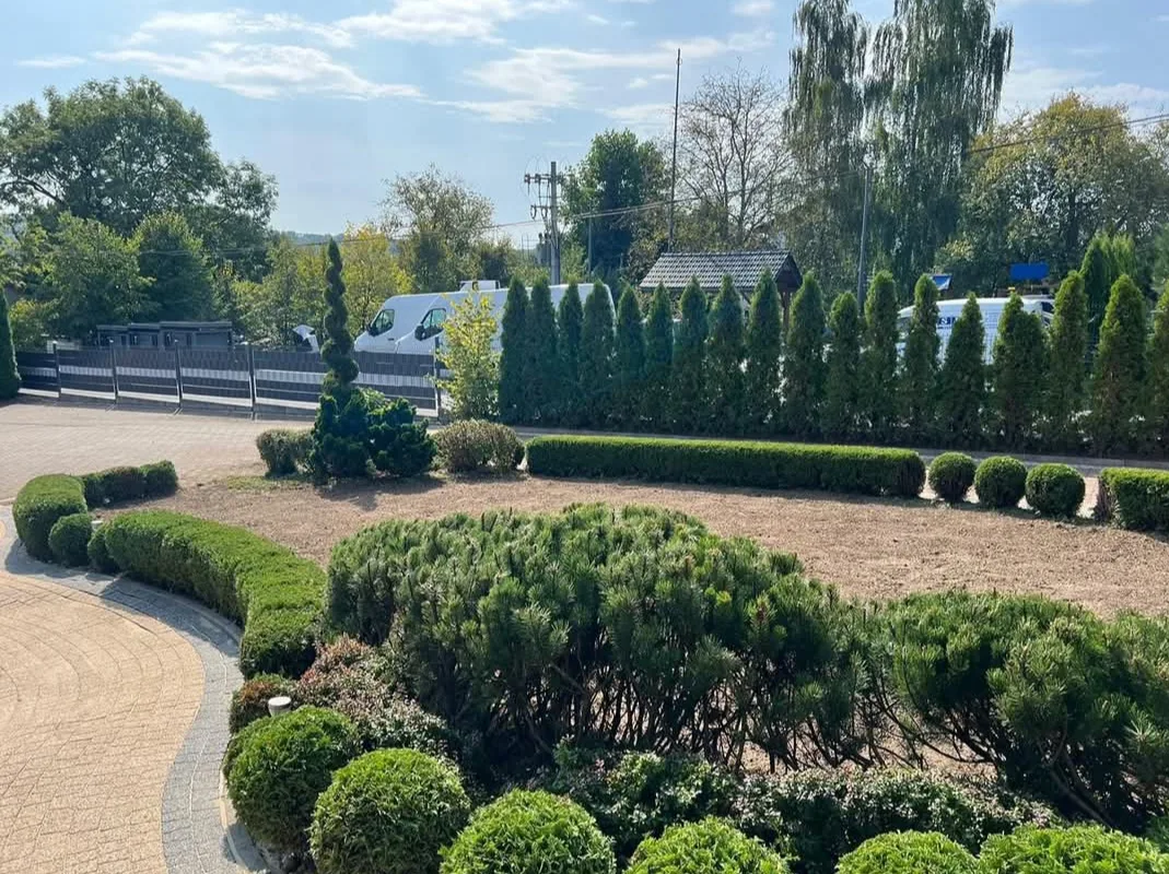 Aftergarden-Ogrody Premium aeracja i wertykulacja trawnika Kraków