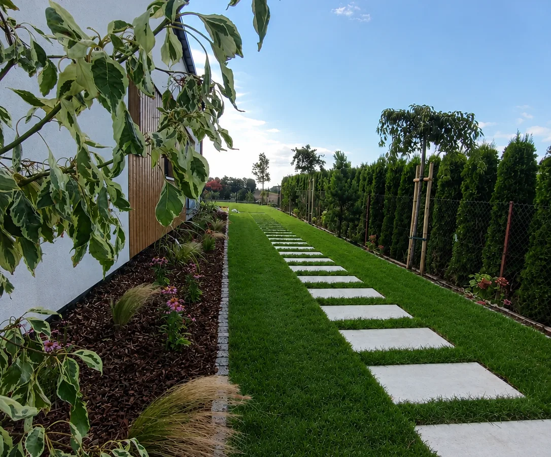 Aftergarden-Ogrody Premium aeracja i wertykulacja trawnika Kraków